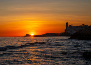 Atardecer en playa Balmins (Sitges)