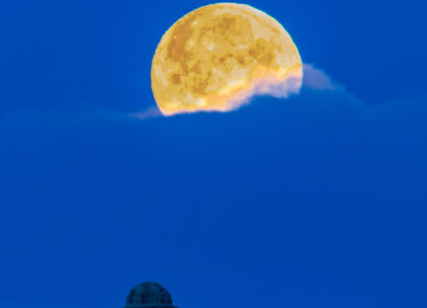 Puesta luna llena sobre Mirador del 40 pins