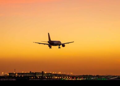 Atardecer en el mirador de aviones del Prat de Llobregat