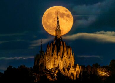 Superluna Santuari de la Mare de Déu de Montserrat de Montferri (Tarragona)