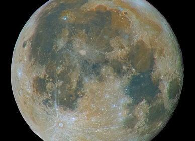 Luna llena Agosto 2025 (luna del Esturión) – Luna mineral