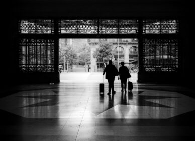 Geometrías de luz, sombras y silencios