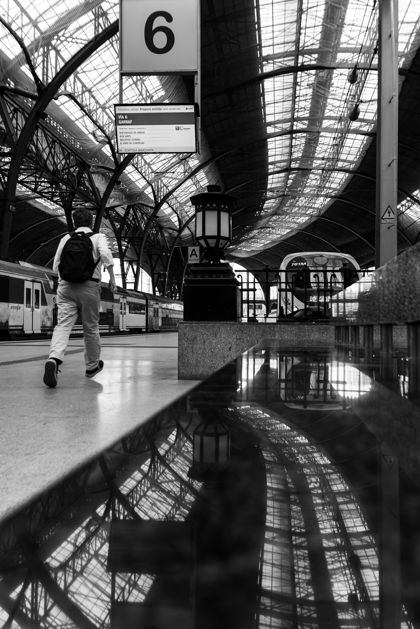 Geometrías de luz, sombras y silencios