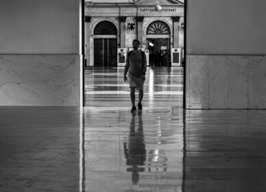 Geometrías de luz, sombras y silencios