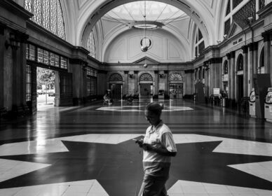 Geometrías de luz, sombras y silencios