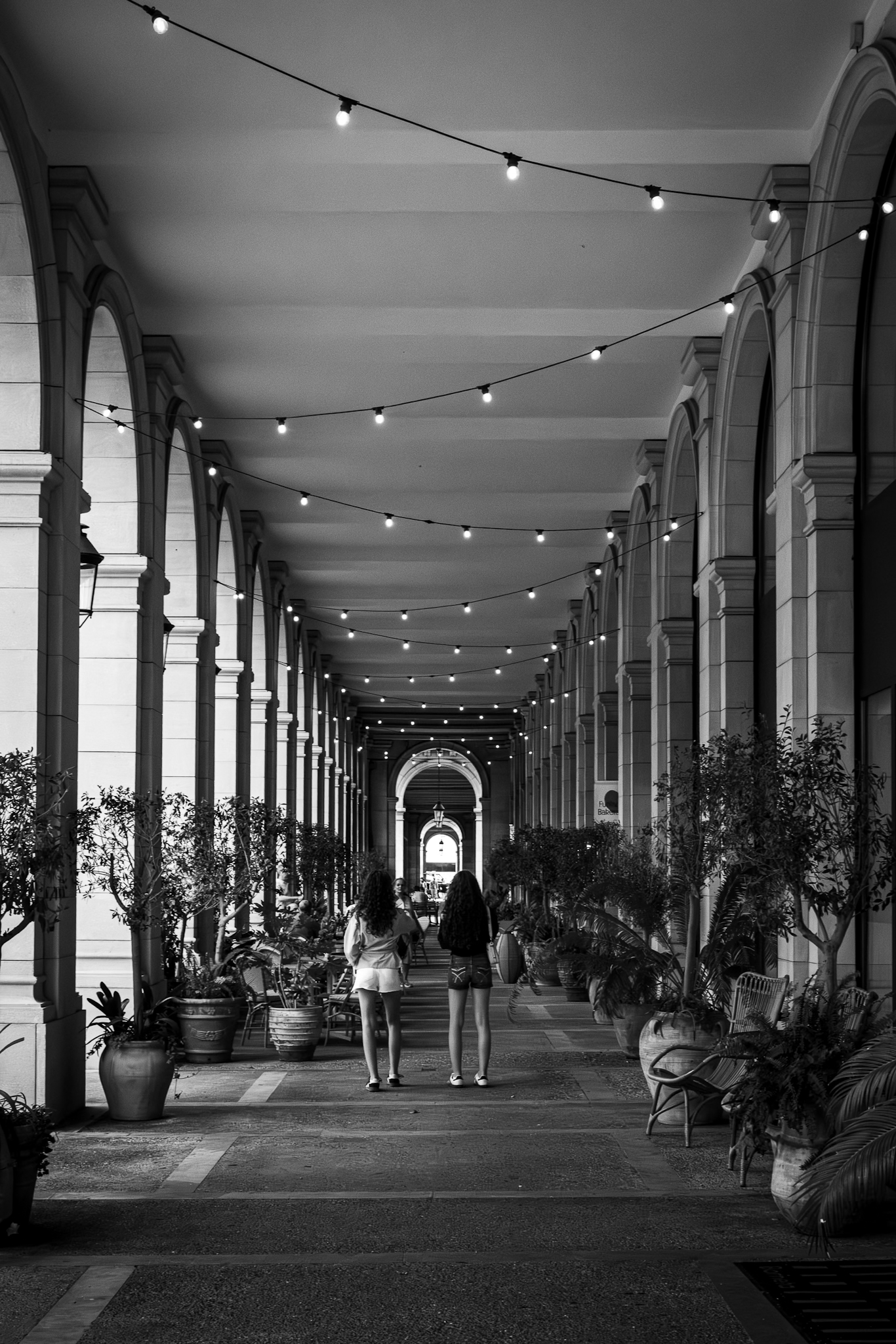 Geometrías de luz, sombras y silencios